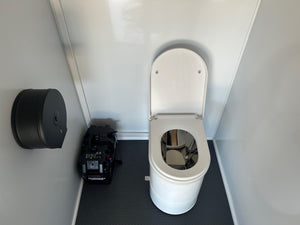 Single Portable Restroom with Waterless Incinerating Toilet