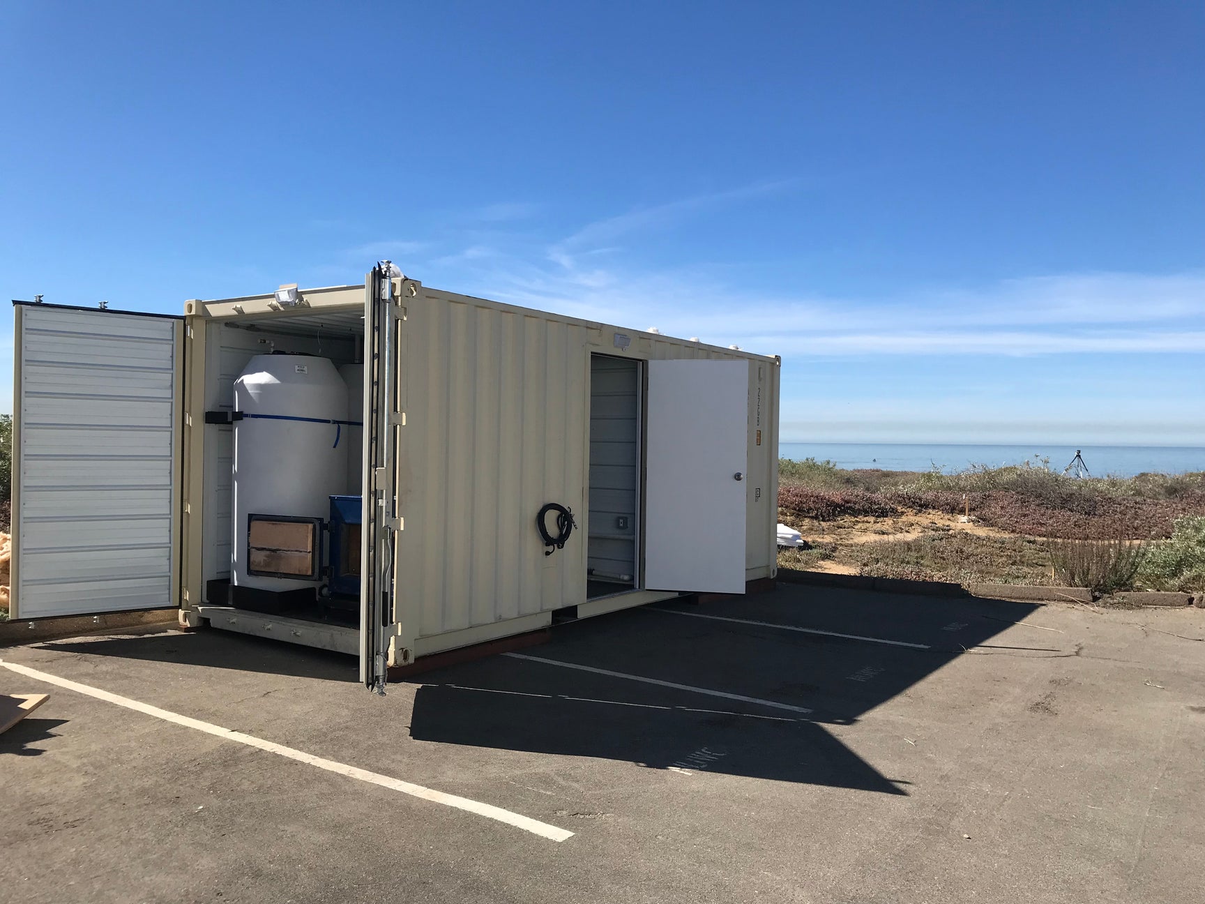 Commercial ECOJOHN incinerating toilet, selfcontained and